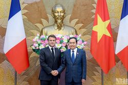 Chủ tịch Quốc hội Trần Thanh Mẫn hội kiến Tổng thống Pháp Emmanuel Macron