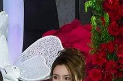 Diễn viên Angelababy lộng lẫy diện mạo thuở ban đầu