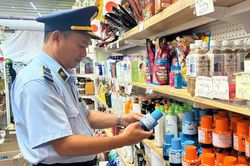 Tiếp tục đẩy mạnh đấu tranh chống tình trạng buôn lậu, gian lận thương mại, hàng giả
