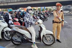 Nhiều người dân ở Hà Nội đã thay đổi ý thức khi tham gia giao thông