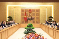 Phó Thủ tướng Hồ Đức Phớc tiếp hơn 40 doanh nghiệp của Pháp, thúc đẩy hợp tác kinh doanh với Việt Nam