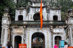 Hà Nội mở tour đêm 'Tiếng chuông Trấn Vũ'