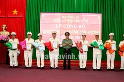 Nhiều lãnh đạo cấp phòng của Công an Trà Vinh nghỉ hưu trước tuổi
