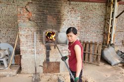 Yêu cầu dừng lò đốt than gây ô nhiễm môi trường tại Yên Bái