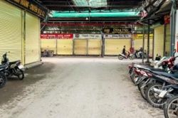 Chợ Ninh Hiệp đồng loạt đóng kín cửa trong đợt cao điểm chống hàng giả
