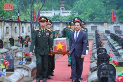 Truy điệu hài cốt liệt sĩ quân tình nguyện và chuyên gia Việt Nam hy sinh tại Lào về an nghỉ tại Nghĩa trang Liệt sĩ Quốc tế Đồng Tâm