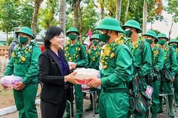 Gương phụ nữ hết lòng với công tác hội