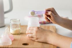 Nghiêm cấm quảng cáo sản phẩm sữa thay thế sữa mẹ