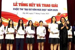 Tuyên dương 132 'Đại sứ văn hóa đọc quận Tây Hồ'
