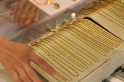 Giá vàng ngày 28/5: Vàng miếng SJC nhích nhẹ sau 2 phiên giảm liên tiếp