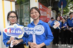 Tạm dừng các cuộc hẹn phỏng vấn visa du học Mỹ: Học sinh cần chủ động theo dõi thông tin và điều chỉnh kế hoạch phù hợp
