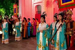 Ra mắt tour đêm 'Tiếng chuông Trấn Vũ'