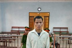 Gia Lai: Cha dượng đồi bại hiếp dâm con riêng của vợ