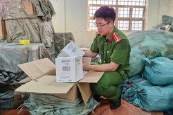 Chủ tịch tỉnh Nghệ An làm tổ trưởng tổ chống buôn lậu, gian lận thương mại, hàng giả