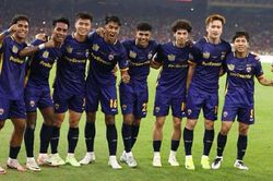 Tin nóng bóng đá Việt hôm nay 29/5: HLV Kim Sang Sik hạnh phúc khi thắng MU; Hai Long đổi áo với Bruno Fernandes