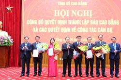 Công bố quyết định hợp nhất Báo Cao Bằng và Đài Phát thanh - Truyền hình Cao Bằng