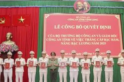 Công bố quyết định của Bộ trưởng Bộ Công an tại Vĩnh Long