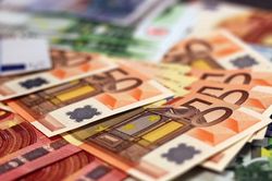 Tỷ giá Euro hôm nay 29/5/2025: Đồng Euro giảm do sự cải thiện rõ rệt trong chỉ số Niềm tin người tiêu dùng Mỹ
