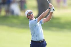 Trở lại chơi golf sau khi làm tín dụng, ngôi sao PGA Tour kiếm hơn 50 tỷ chỉ sau 2 tuần