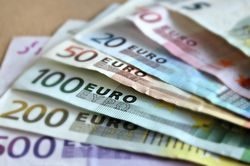 Tỷ giá Euro hôm nay 30/5/2025: Đồng Euro tăng trở lại do phán quyết gây chấn động của Tòa án Thương mại Quốc tế Mỹ