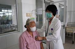 Nội soi lấy dị vật phế quản thành công cho một bệnh nhân