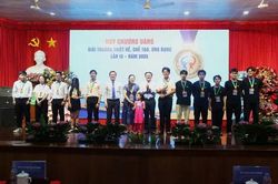 Sinh viên sáng chế máy bay không người lái, cảnh báo dòng chảy xa bờ