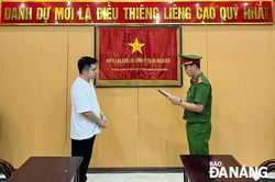 Bắt đối tượng tự xưng giám đốc chiếm đoạt hàng tỷ đồng
