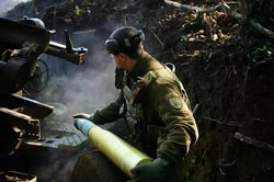 Nga lập vành đai hỏa lực, Ukraine sơ tán 200 khu dân cư ở Sumy