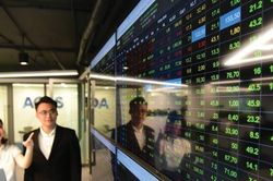 VN-Index tăng, cổ phiếu bất động sản nhỏ và vừa bứt phá