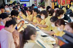 Giá vàng chiều nay 2/6/2025: Giá vàng trong nước giảm dù thế giới tăng mạnh