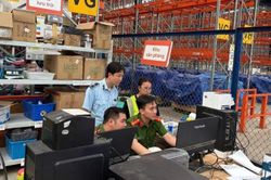 Thu giữ hơn 220.000 sản phẩm nhập lậu tại Công ty Thương mại Á Châu, Bắc Ninh