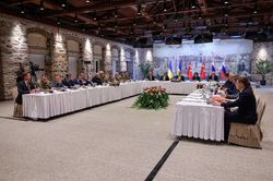 Nga - Ukraine trao trả tù binh sau đàm phán