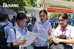 Đề thi vừa sức, bám sát chương trình