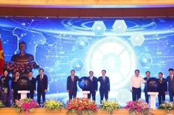 Cầu nối đưa pháp luật đến gần người dân, doanh nghiệp