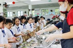 Hỗ trợ bữa trưa - không chỉ là con số 30 ngàn đồng