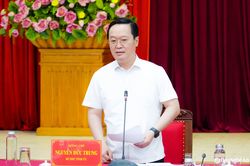 Bí thư Tỉnh ủy Nghệ An: Quyết tâm, quyết liệt hoàn thành xây dựng, sửa chữa nhà cho người dân đúng tiến độ đề ra