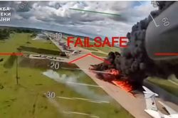Ukraine công bố video tấn công căn cứ không quân Nga