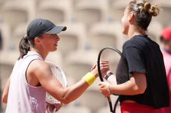 Kết quả Roland Garros 2025 hôm nay 5/6: Swiatek thành cựu vô địch, Sabalenka gặp Coco Gauff ở chung kết