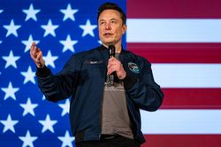 Elon Musk cho rằng Tổng thống Trump nên bị luận tội