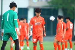 Bóng đá Việt Nam: Từ sân Quy Nhơn đến… Bukit Jalil