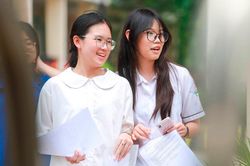Hoàn thành môn Ngữ văn, thí sinh thở phào nhẹ nhõm, tự tin với kết quả cao