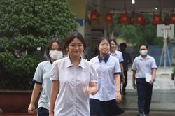Học sinh TP HCM khép lại cuộc đua vào trường chuyên