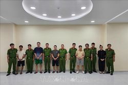 Triệt phá đường dây sản xuất dầu nhớt giả quy mô lớn