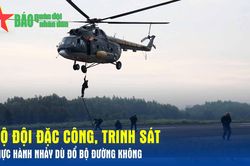 Bộ đội đặc công, trinh sát thực hành nhảy dù đổ bộ đường không