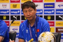 HLV Kim Sang Sik: 'Đội tuyển Việt Nam làm tất cả để thắng Malaysia'