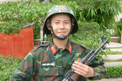 Chiến sĩ thành đồng: 'Hoa điểm giỏi' Phạm Xuân Triệu