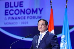 Phát triển kinh tế biển là lựa chọn chiến lược để đưa Việt Nam 'vượt sóng ra khơi'