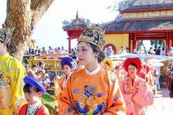 Rực rỡ sắc màu cổ phục Việt trong chương trình 'Việt phong hội tụ'