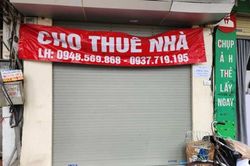 Hà Nội: Shop mặt phố đóng cửa hàng loạt tại nhiều tuyến kinh doanh sầm uất