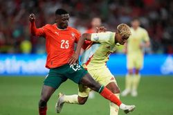 Giành cú ăn 3 với PSG, vô địch Nations League nhưng người đã 'bỏ túi' Yamal vẫn không tự tin giành Quả bóng vàng